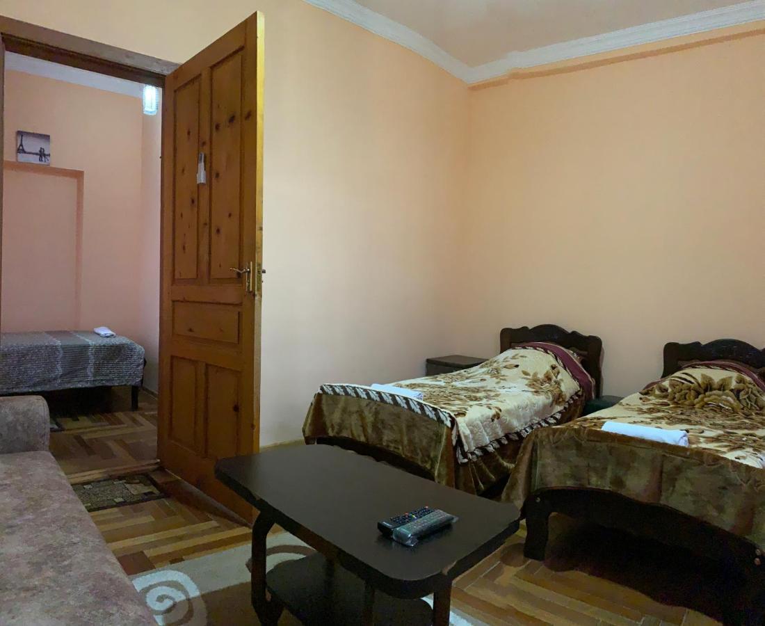 Hotel Kakhaberi Tetritskaro Екстериор снимка
