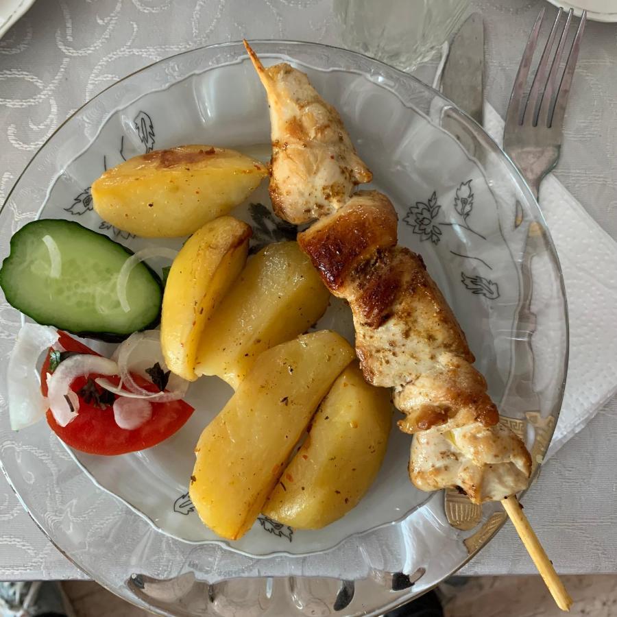 Hotel Kakhaberi Tetritskaro Екстериор снимка