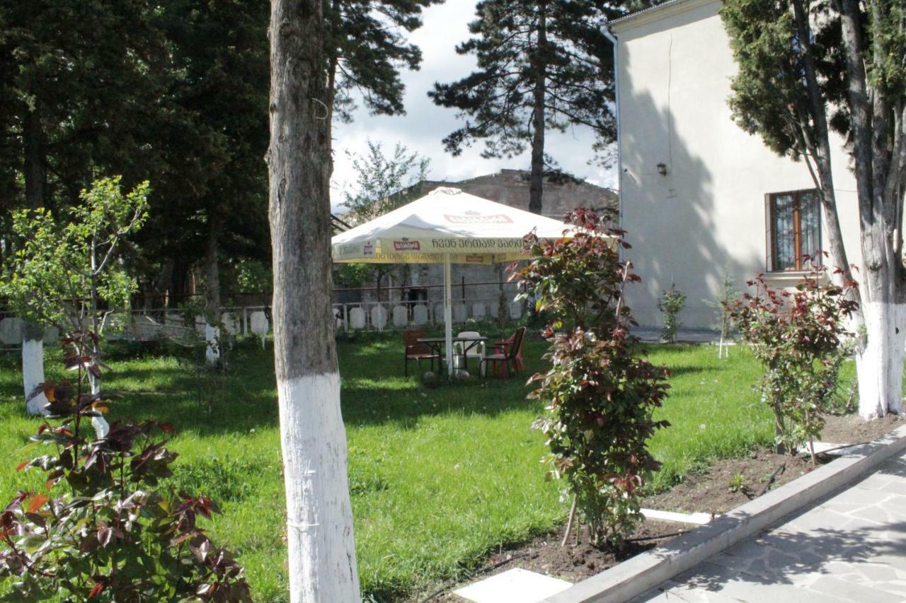 Hotel Kakhaberi Tetritskaro Екстериор снимка