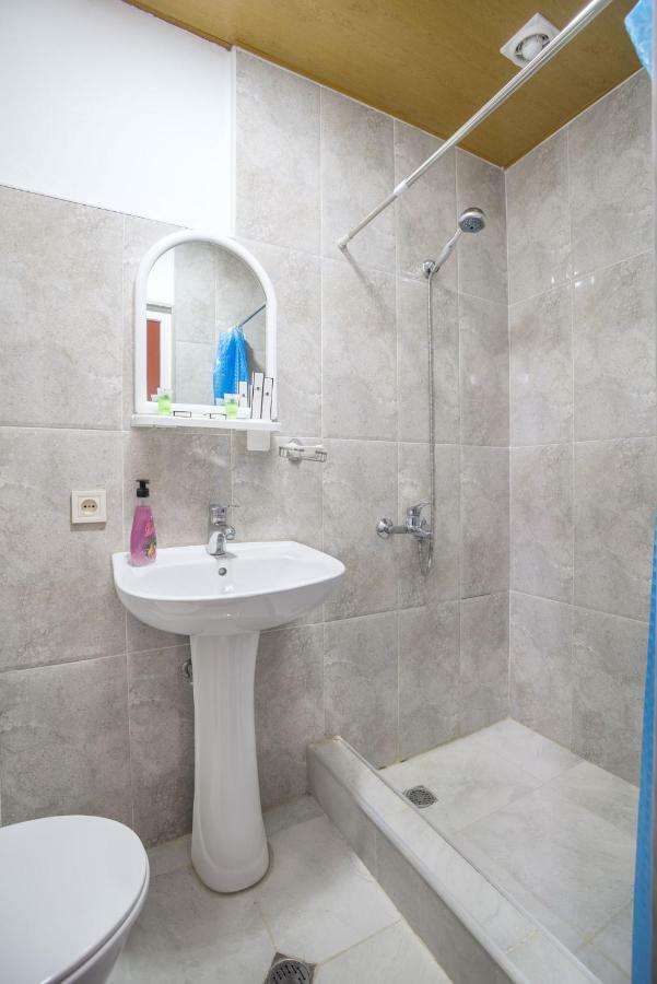 Hotel Kakhaberi Tetritskaro Екстериор снимка